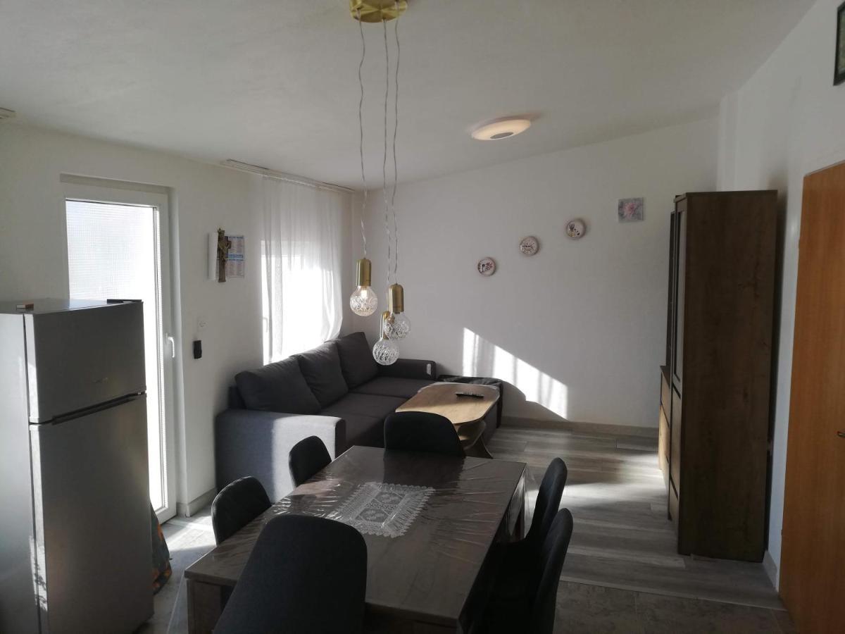 Apartman Kety ヴィル エクステリア 写真