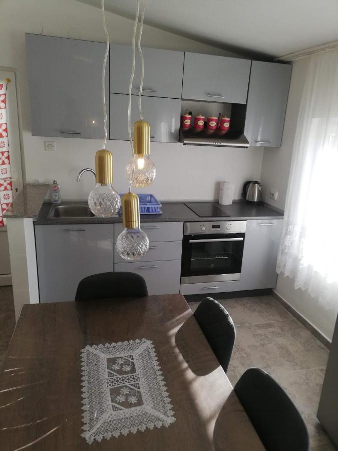 Apartman Kety ヴィル エクステリア 写真