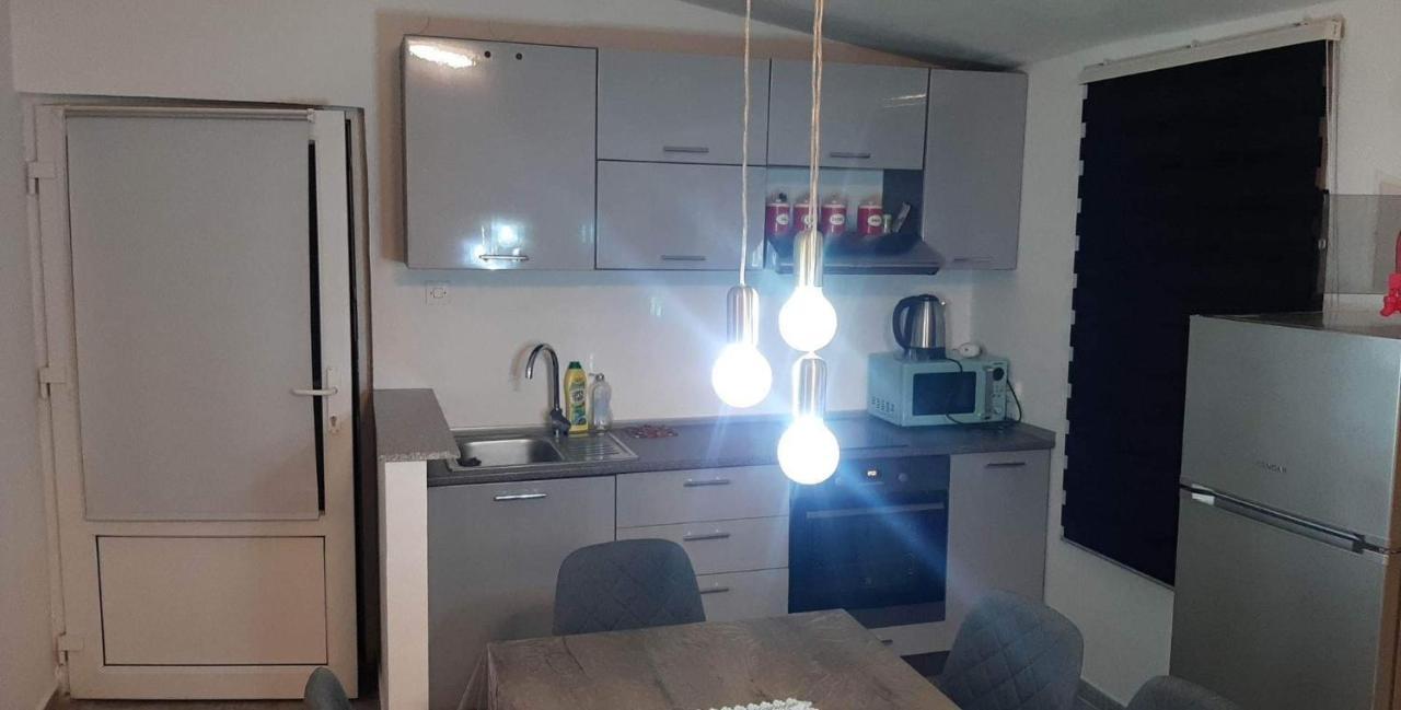Apartman Kety ヴィル エクステリア 写真